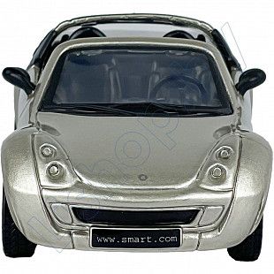 Машинка инерционная Maisto 1:31 Smart Roadster (21001) gold