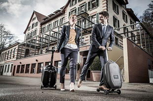 Чемодан-самокат Micro Luggage ML0005 Black