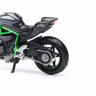 Масштабная модель мотоцикла Maisto 1:18 Kawasaki Ninja H2 R 39300 (20-15931)