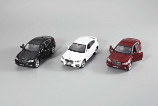 Радиоуправляемая машина MZ BMW X6 1:24 металл 25019A