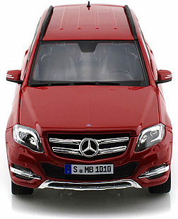 Масштабная модель автомобиля Maisto 1:18 Мерседес Бенц GLK (36200) red