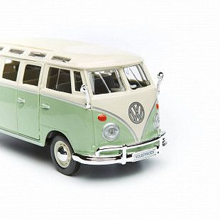 Масштабная модель автомобиля Maisto 1:25 Фольксваген Самба (31956) green/beige