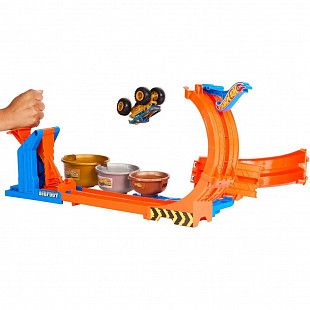 Машинка Hot Wheels 1:43 Monster Trucks Loop-And-Flip Trophy Challenge (JBX64)
