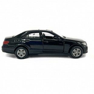 Машинка инерционная Maisto 1:40 Mercedes-Benz E-Class (21001)