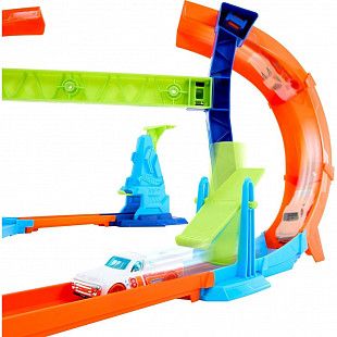 Игровой набор Hot Wheels Corkscrew Jump Champion (JLM90 JLM91)