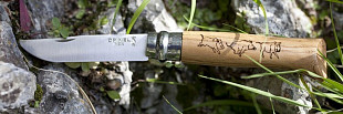Нож Opinel №8 дубовая рукоять гравировка кабан 1624