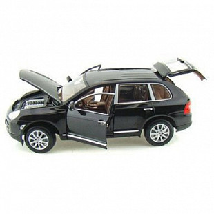 Масштабная модель автомобиля Maisto 1:18 Порше Кайен (31675)