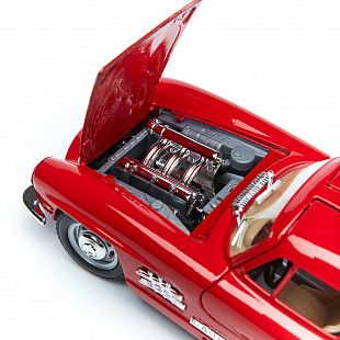 Коллекционная машина Bburago 1:24 Mercedes-Benz 300SL (18-22023) red