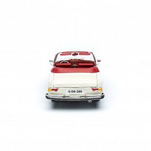 Масштабная модель автомобиля Maisto 1:18 Мерседес Бенц 280SE кабриолет (31811) white