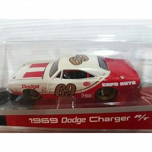 Машинка Maisto 1:64 1969 Dodge Charger R/T  (15504)
