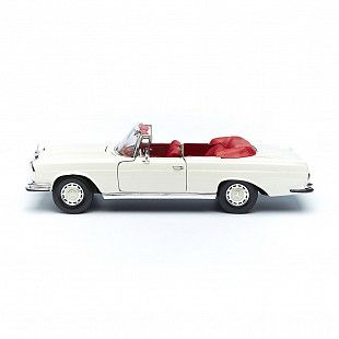 Масштабная модель автомобиля Maisto 1:18 Мерседес Бенц 280SE кабриолет (31811) white