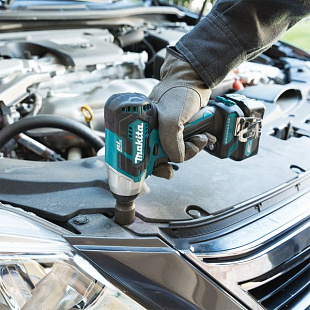 Аккумуляторный ударный гайковерт Makita TW160DZ