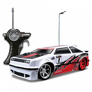 Радиоуправляемая машина Maisto Monster Drift 81161 (в ассортименте)
