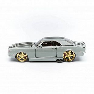Масштабная модель автомобиля Maisto 1:24 Шевроле Камаро Z/28 (32508) grey
