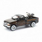 Масштабная модель автомобиля Maisto 1:24 HD Форд F-350 Супердьюти пикап (1999) с мотоциклом  (32181) black/orange