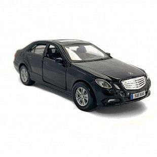 Машинка инерционная Maisto 1:40 Mercedes-Benz E-Class (21001)