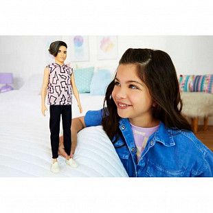 Кукла Barbie Игра с модой Кен (HBV27)