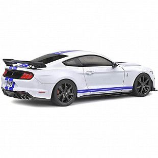 Машинка Maisto 1:18 2020 Mustang Shelby GT500 (31452) white