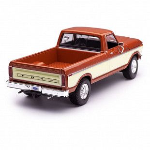 Машинка Maisto 1:18 1979 Ford F150 Pick-up (31462)