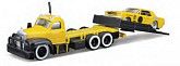 Эвакуатор игрушечный и машинка Maisto 1953 Mack B-61 Flatbed & 1965 Ford Mustang (15055)