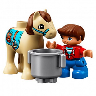 Конструктор LEGO Duplo Конюшня на ферме 10868