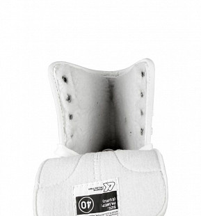 Коньки фигурные Спортивная коллекция Ladies Fur 2010 White
