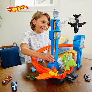 Игровой набор Hot Wheels Аэропорт (GFH90)