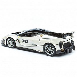 Коллекционная машина Bburago 1:18 Ferrari FXX-K Evo (18-16012) silver