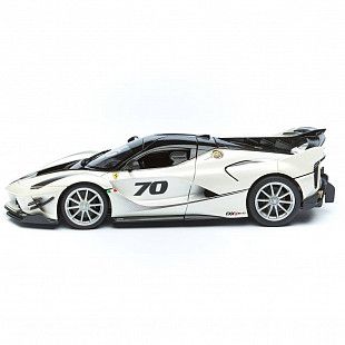 Коллекционная машина Bburago 1:18 Ferrari FXX-K Evo (18-16012) silver