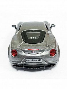 Машинка Bburago 1:32 Alfa Romeo 4C (18-43037) silver