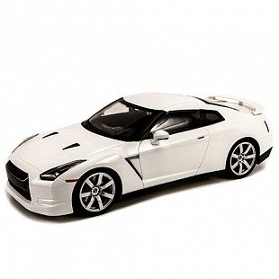 Коллекционная машина Bburago 1:32 Nissan GT R (18-42016) white
