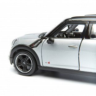 Машинка Maisto 1:24 Mini Countryman (31273) silver