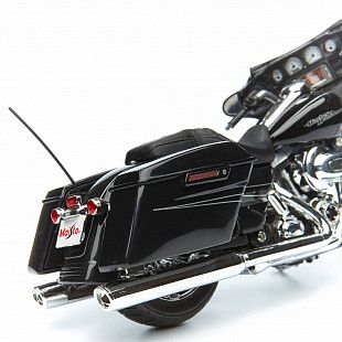 Модель мотоцикла Maisto 1:12 Harley Davidson Street Glide 2015 (32328) черный