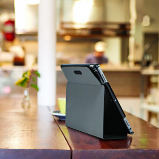 Чехол для планшета iPad Pro 10.5" Case Logic SnapView 2 CSIE2145K Black