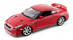 Коллекционная машина Bburago 1:18 Nissan GT-R (18-12079) red