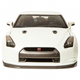 Коллекционная модель Bburago 1:18 Nissan GT-R (18-12079) white