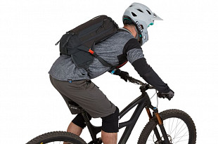 Гидратационный рюкзак Thule Rail Bike Hydration 12L Obsidian (3203797)