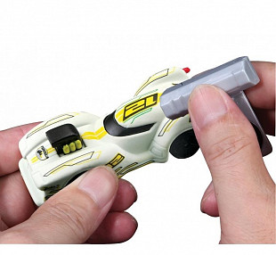 Машинка Maisto Glow Riders (светится в темноте) 85015