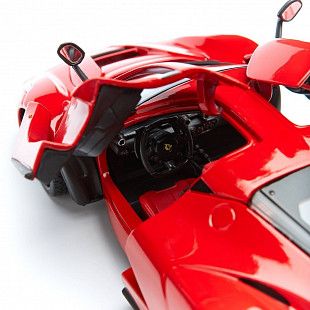 Машинка Bburago 1:18 LaFerrari (18-16001) red