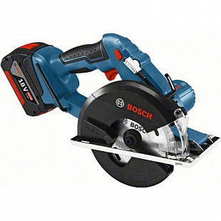 Аккумуляторная циркулярная пила Bosch GKM 18 V-LI (18,0 В, 2 акк., 4,0 А/ч, Li-Ion, 136х2 см сталь до 5 см) 06016A4000