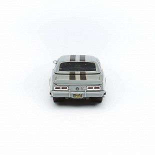 Масштабная модель автомобиля Maisto 1:24 Шевроле Камаро Z/28 (32508) grey