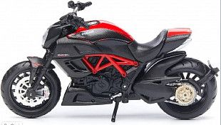 Масштабная модель мотоцикла Maisto 1:18 Ducati Diavel Carbon (39300)