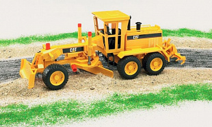 Игрушка Bruder Грейдер CAT 02436