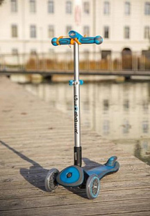 Многофункциональный фонарь-звонок Globber 525-106 green