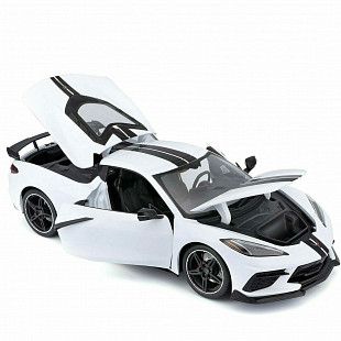 Машинка Maisto 1:18 2020 Chevrolet Corvette Stingray Coupe (31455) white