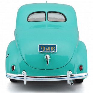 Машинка Maisto 1:18 1939 Ford Deluxe Coupe (31180)