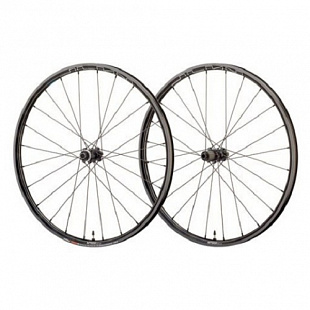 Комплект колёс Shimano MT-600 E-THRU, 27,5" C.Lock EWHMT600LFERED7B